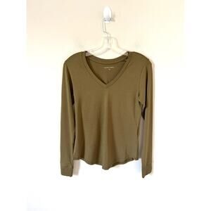 Universal Standard V-Neck Long Sleeve T-Shirt Olive Green Size 00-0